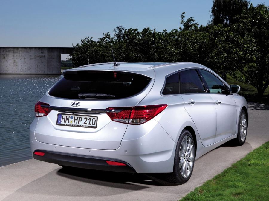  Hyundai i40 Wagon 2011 года  (фото 14 из 30)
